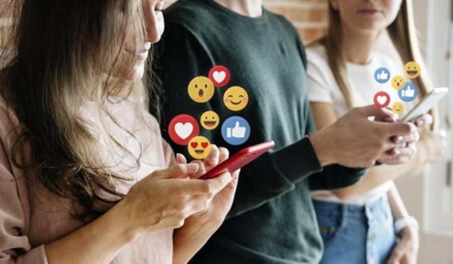Réseaux sociaux Dyneff