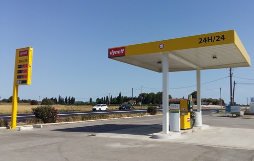 Station Dyneff AIMARGUES