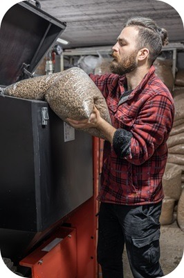 Remplir chaudière à granulés - Dyneff