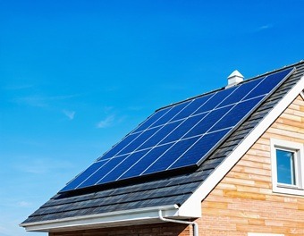 Quelles &eacute;conomies r&eacute;aliser avec les panneaux solaires hybrides ?&nbsp;- Dyneff