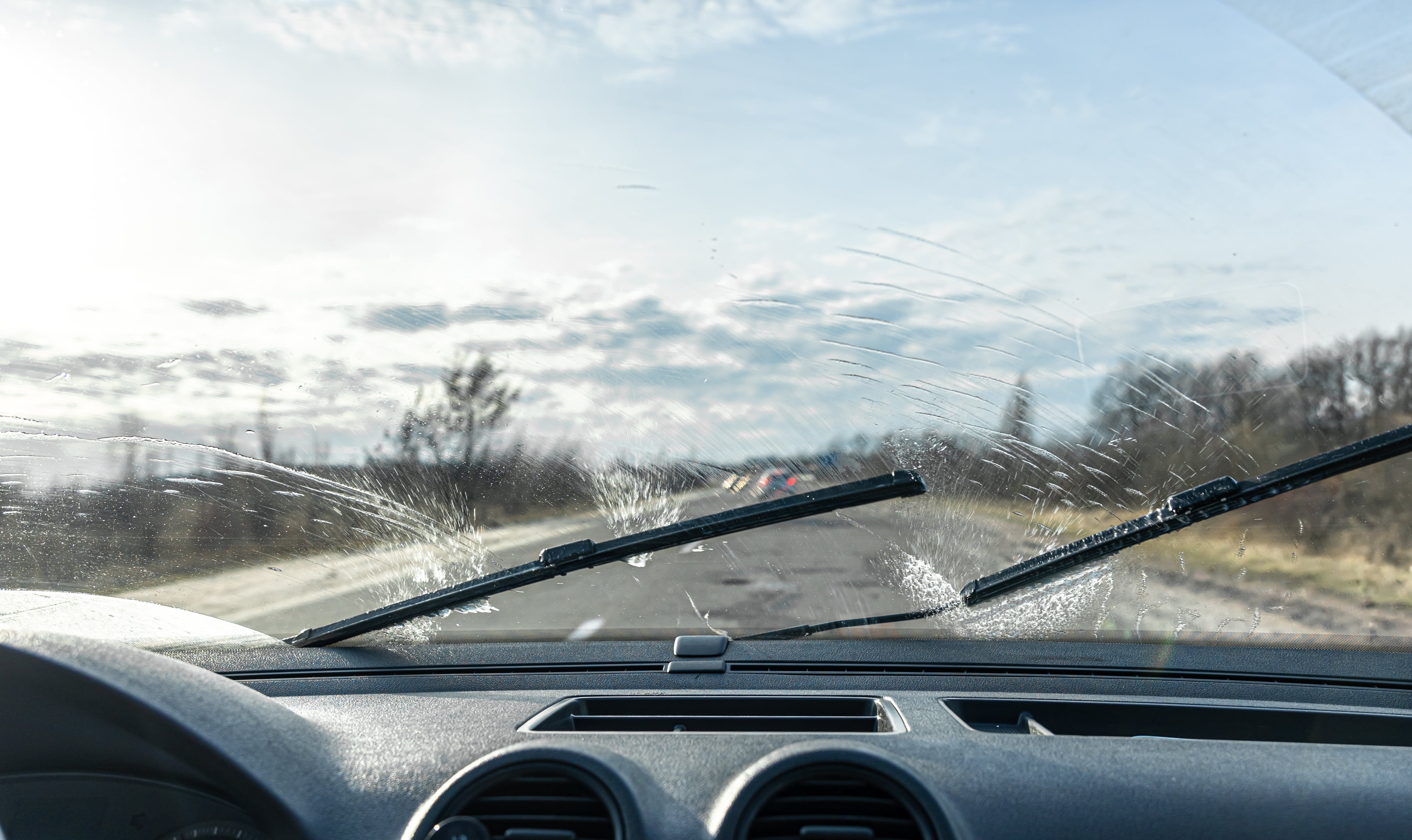 lave glace voiture